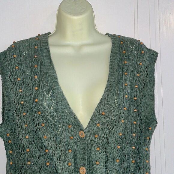 Vtg 80s/90s Cambridge Dry Goods Company sage green wooden beaded sweater vest - Picture 2 of 8